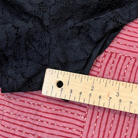 Garage women’s large Black Lace one piece shortsuit / romper - Picture 10 of 15